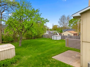 6207 N Northmoor Ct, Unit 6205 in Peoria, IL - Foto de edificio - Building Photo