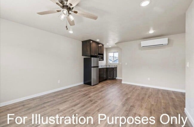 7858 28th St in White City, OR - Building Photo - Building Photo