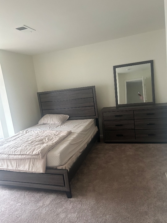 18705 Sparkling Water Dr in Germantown, MD - Foto de edificio