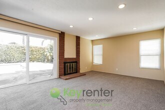 8597 Rockfish Cir in Fountain Valley, CA - Building Photo - Building Photo