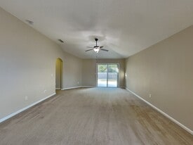 181 E New England Dr in Elkton, FL - Building Photo