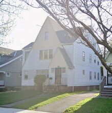 3863 E 154th St in Cleveland, OH - Building Photo - Building Photo