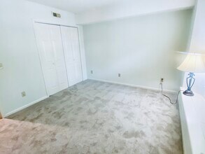 1800 Eastwood Rd in Wilmington, NC - Building Photo - Building Photo