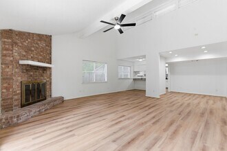 11631 Inga Ln in Houston, TX - Building Photo - Building Photo