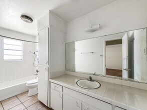 709 E Sunset Cir in Hobbs, NM - Building Photo - Building Photo