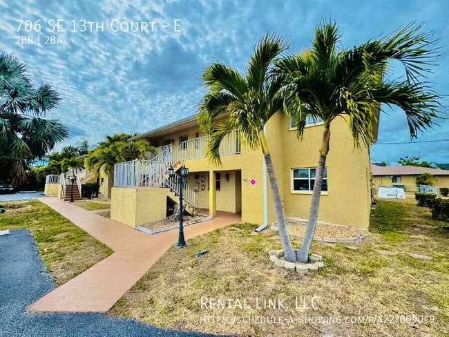 property at 706 SE 13th Ct