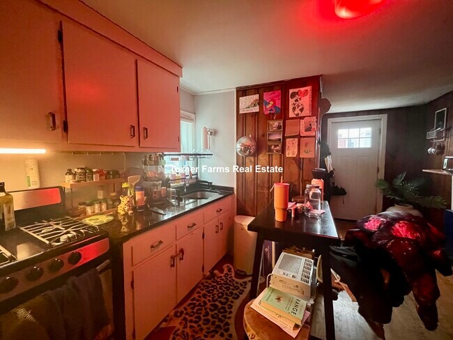58 Atherton St, Unit 1R in Somerville, MA - Foto de edificio - Building Photo