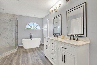 544 Lake Cypress Cir in Oldsmar, FL - Building Photo - Building Photo