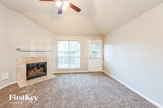 6739 Renata Cir in Houston, TX - Building Photo - Building Photo