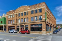 The Lofts at SS/150 in Asheville, NC - Foto de edificio - Building Photo