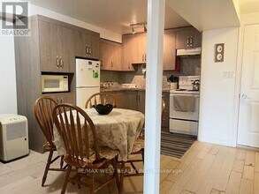 328 Caledonia Rd in Toronto, ON - Building Photo - Building Photo