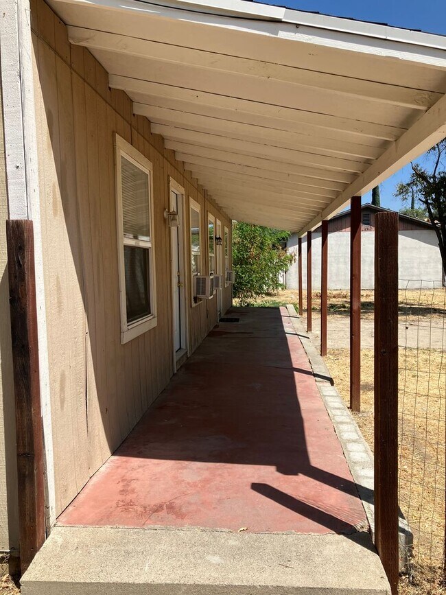 1351 Leonard Ave in Modesto, CA - Building Photo - Building Photo