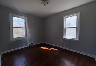 3877 E 153rd St in Cleveland, OH - Building Photo - Building Photo