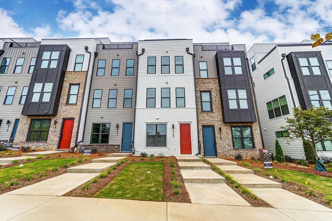 525 W Tremont Ave in Charlotte, NC - Building Photo