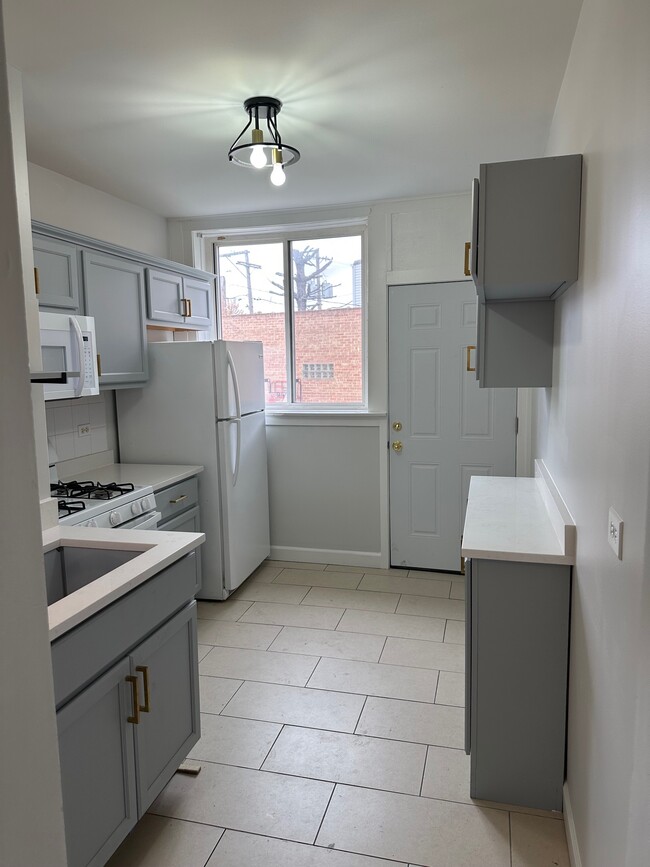 6158 W Grand Ave, Unit 2263-1