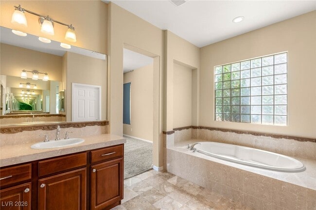 property at 17 Morninglow Pass