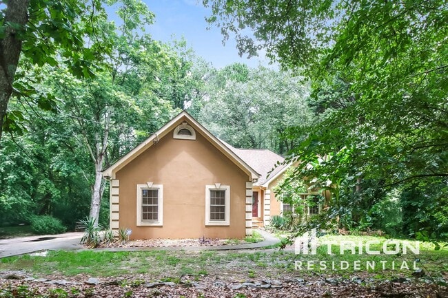 889 Lakeview Rd