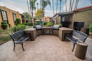 8500 E Indian School Rd in Scottsdale, AZ - Building Photo