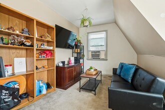 197 Montgomery St in Bloomfield, NJ - Building Photo - Building Photo
