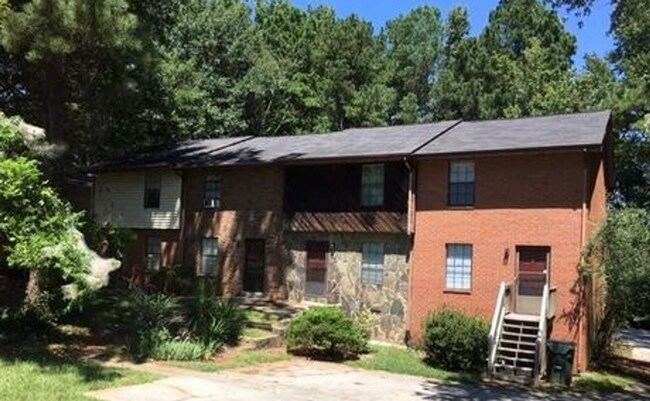 property at 490 S Jeff Davis Dr