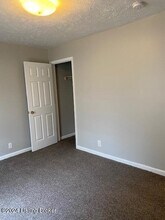 5108 Keegan Way in Louisville, KY - Foto de edificio - Building Photo