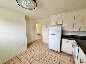 900 Lexington St in Waltham, MA - Foto de edificio - Building Photo