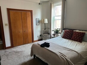 1217 Buena Vista St, Unit Apt 3 in Pittsburgh, PA - Foto de edificio - Building Photo