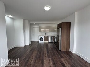 5600 N Ashland Ave, Unit 1 Bed in Chicago, IL - Foto de edificio - Building Photo