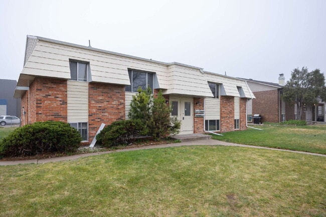 property at 1617 Oxford Dr