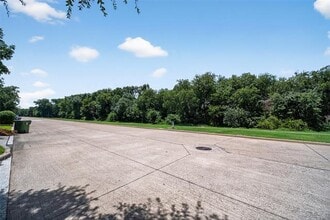 404 Creekside Dr in Murphy, TX - Building Photo - Building Photo