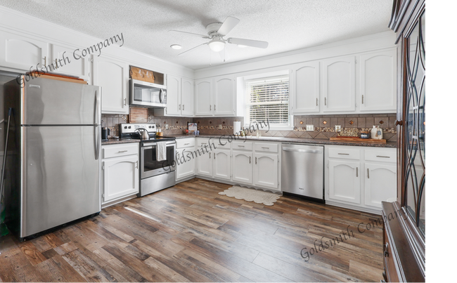 property at 106 Saddletree Pl