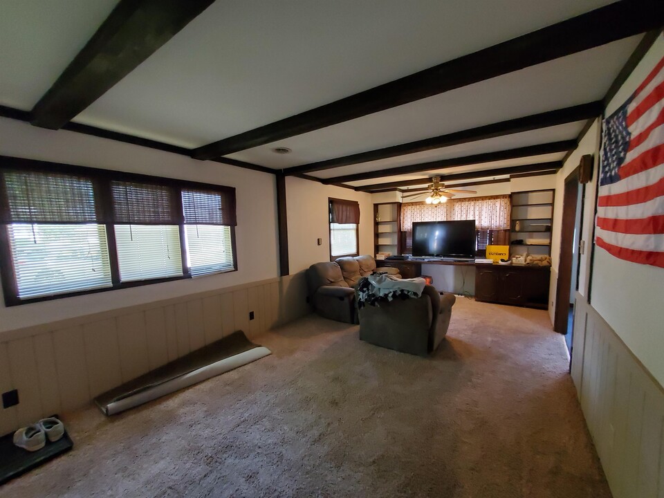 2208 Walnut St in Cedar Falls, IA - Building Photo