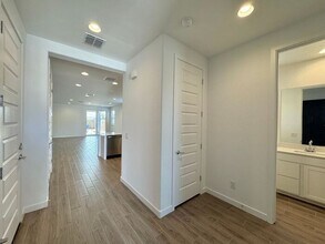 9753 W Cheery Lynn Rd in Phoenix, AZ - Foto de edificio - Building Photo