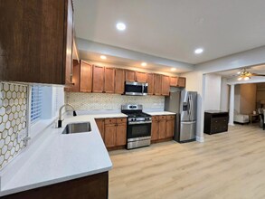 1403 N Luzerne Ave in Baltimore, MD - Foto de edificio - Building Photo