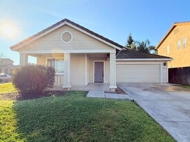 1330 Riverside Ct in Merced, CA - Building Photo