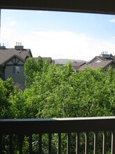 10311 W Girton Dr in Lakewood, CO - Building Photo - Building Photo