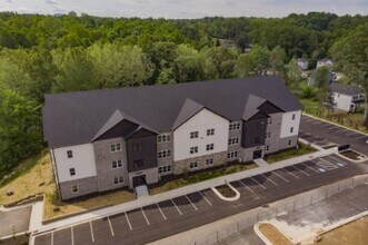 128 Brenleigh Ct in Lynchburg, VA - Foto de edificio - Building Photo