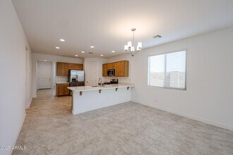 8733 W Windsor Blvd in Glendale, AZ - Foto de edificio - Building Photo