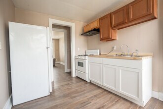 1918 W Washington St, Unit 4 in Indianapolis, IN - Building Photo - Building Photo