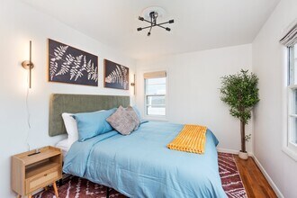 6248 NE Wasco St in Portland, OR - Building Photo - Building Photo