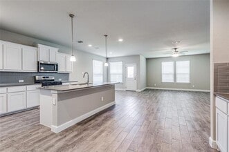 1208 Elgar Trl in Justin, TX - Building Photo - Building Photo