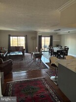 20536 Valley Forge Cir in King of Prussia, PA - Building Photo