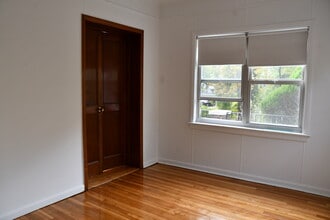 111 N Broadway in Irvington, NY - Building Photo - Building Photo