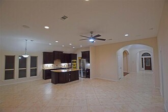 2918 Silhouette Bay Dr in Pearland, TX - Building Photo - Building Photo