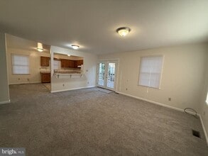 3218 Normandy Ave in Fredericksburg, VA - Foto de edificio - Building Photo