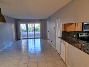 1134 Coral Club Dr in Coral Springs, FL - Building Photo - Building Photo