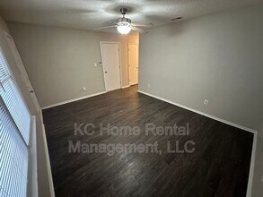804 NE Banner Dr in Lee's Summit, MO - Building Photo - Building Photo