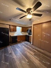 539 NE Churchill St in Lee's Summit, MO - Building Photo - Building Photo