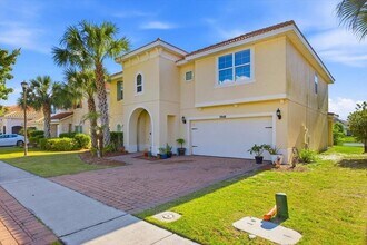 3848 Carrick Bend Dr in Kissimmee, FL - Foto de edificio - Building Photo