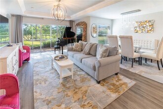 9079 Astonia Way, Unit 11-201 in Ft. Myers, FL - Building Photo - Building Photo